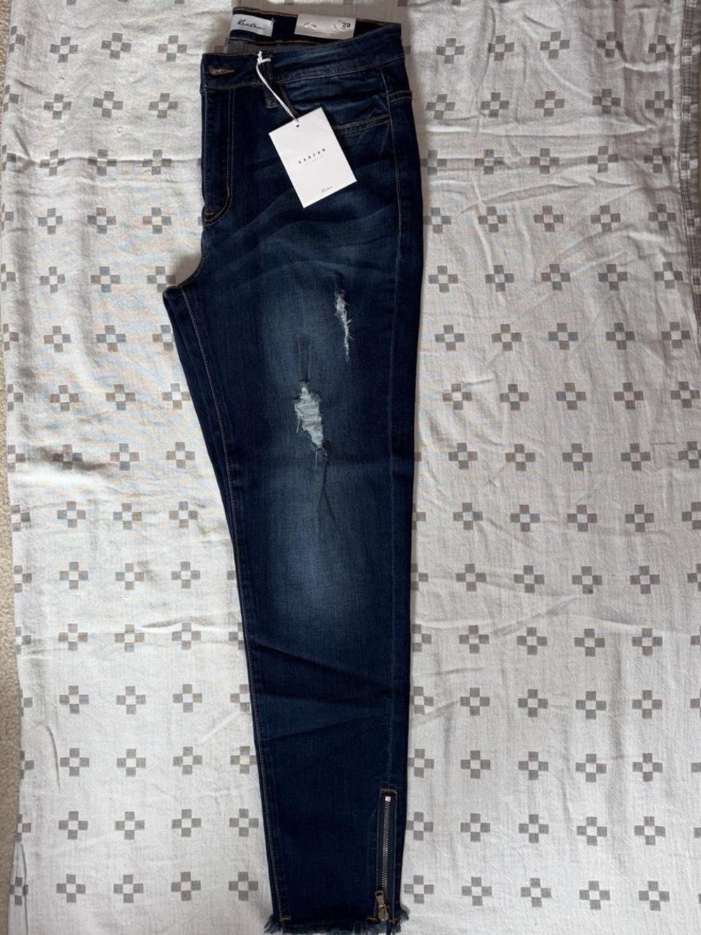 KanCan Dark Blue Distressed Skinny Jeans with Ankle Zippers 11/29 - Picture 3 of 5